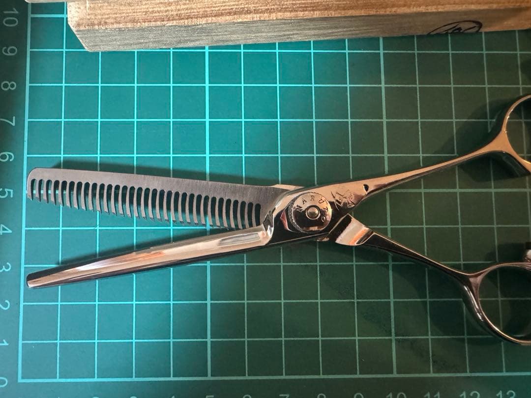 ナルト　シザー　セニング　二梳ヘネシーバセット　20%