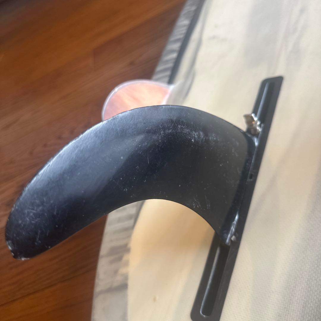 ハンドシェイプ　シングルスタビー　5’10 センターフィン付