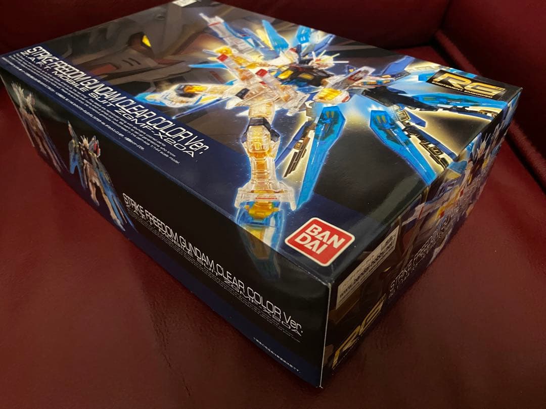 2点セット　RGストライクフリーダムガンダムクリアカラーVer.＋天空の翼