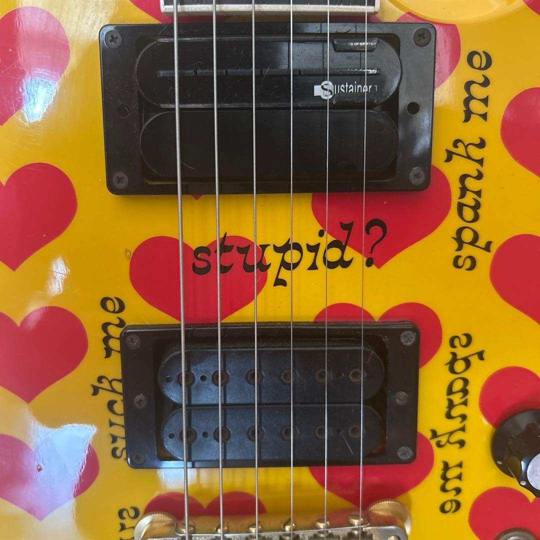 イエロー エレキギター ハート柄