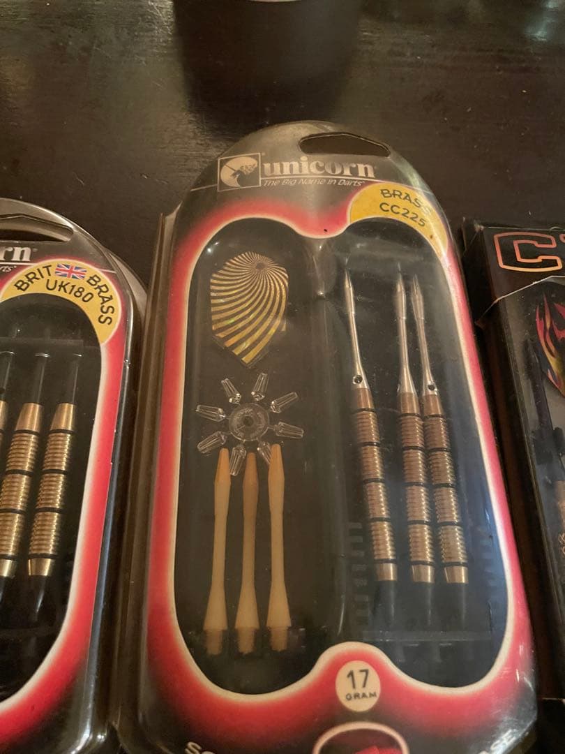 Unicorn CC225 & Harrow's Club ダーツ20セット