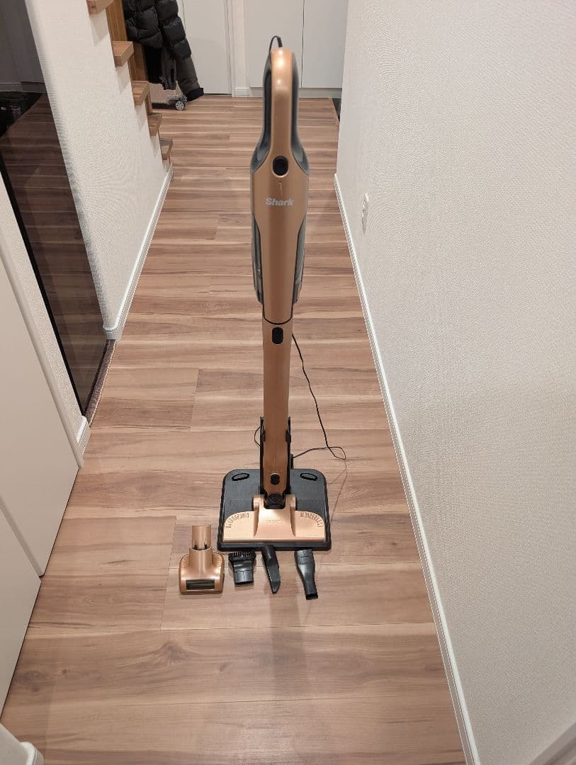Shark キャニスター掃除機 ゴールド ノズル4種付き