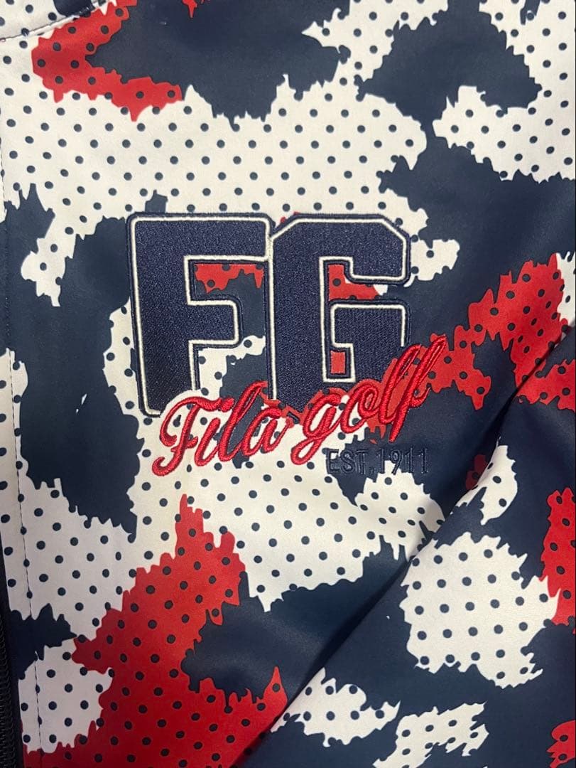 FIRA 迷彩柄ジャケットとパンツセットアップ　裏起毛