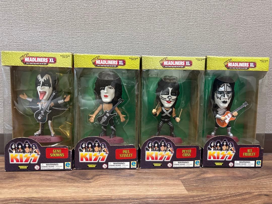 貴重！ KISS フィギュア 4体