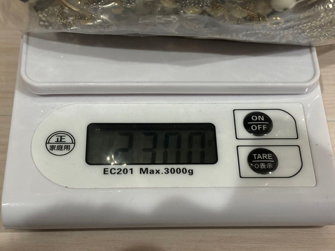 【在庫処分】イミテーションアクセサリー約2.3+3＝約5.3kgまとめ売り