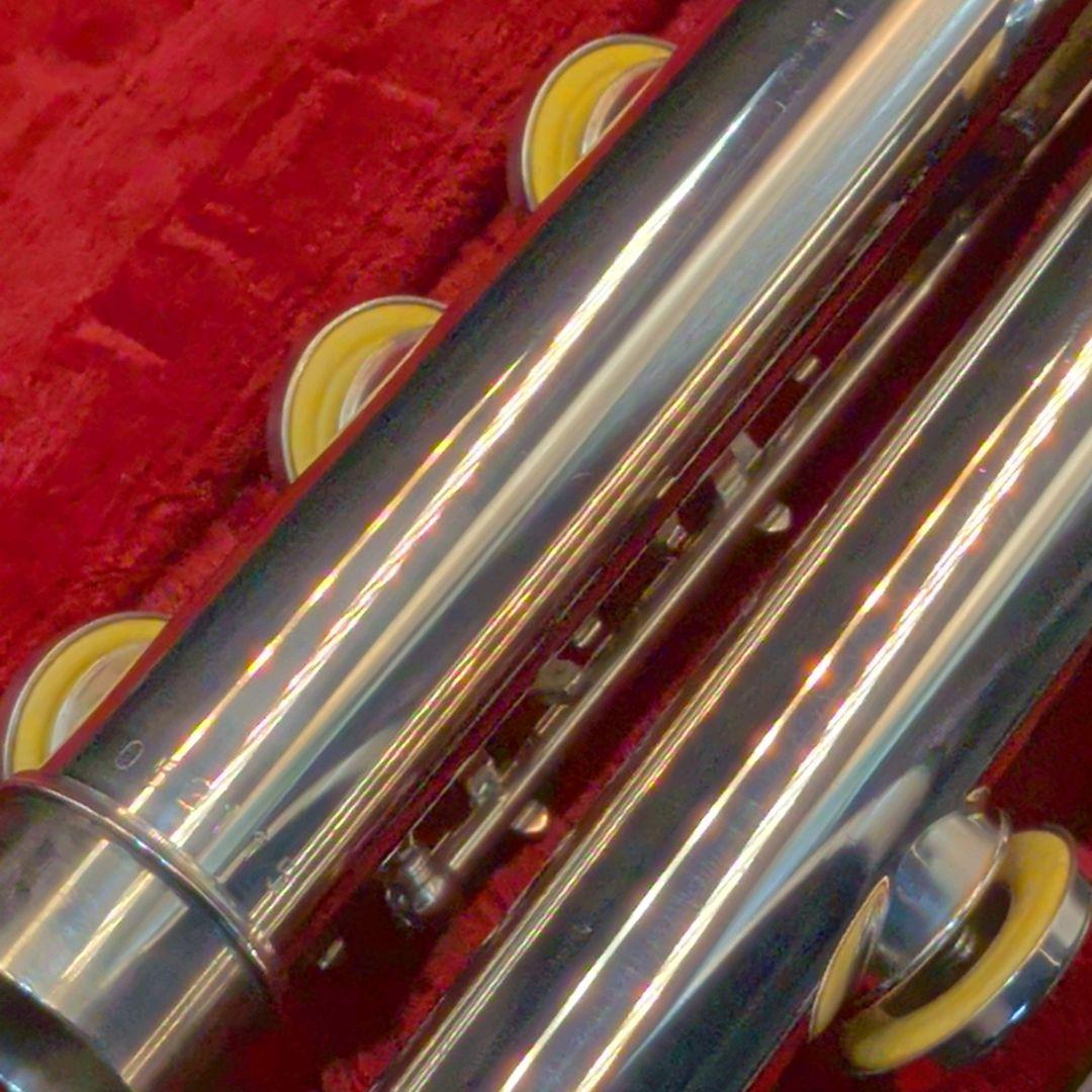 フルート　調整済　美品　ヤマハ　YFL211S（銀メッキ、Eメカ仕様）