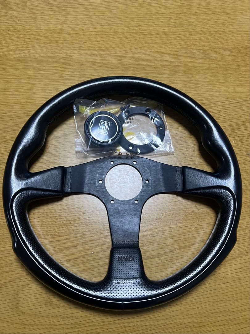NARDI ステアリングホイール ホーンボタン付き