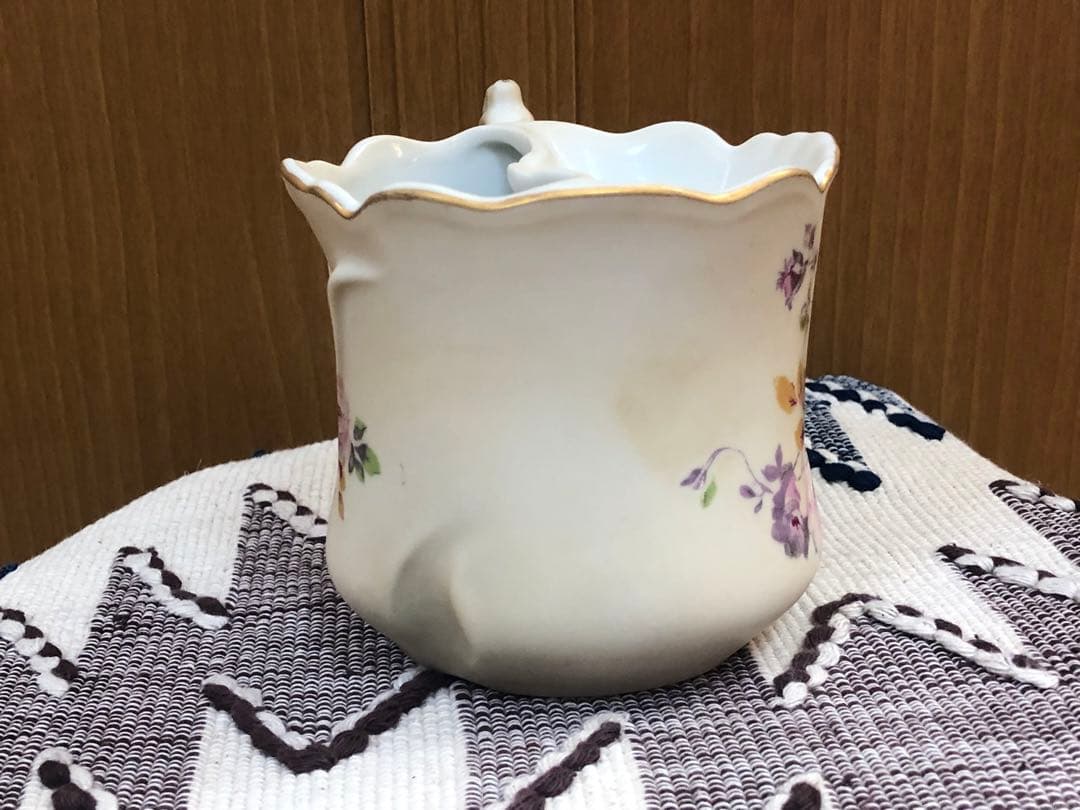 ●アンティークなシェービングマグカップ　お花柄！