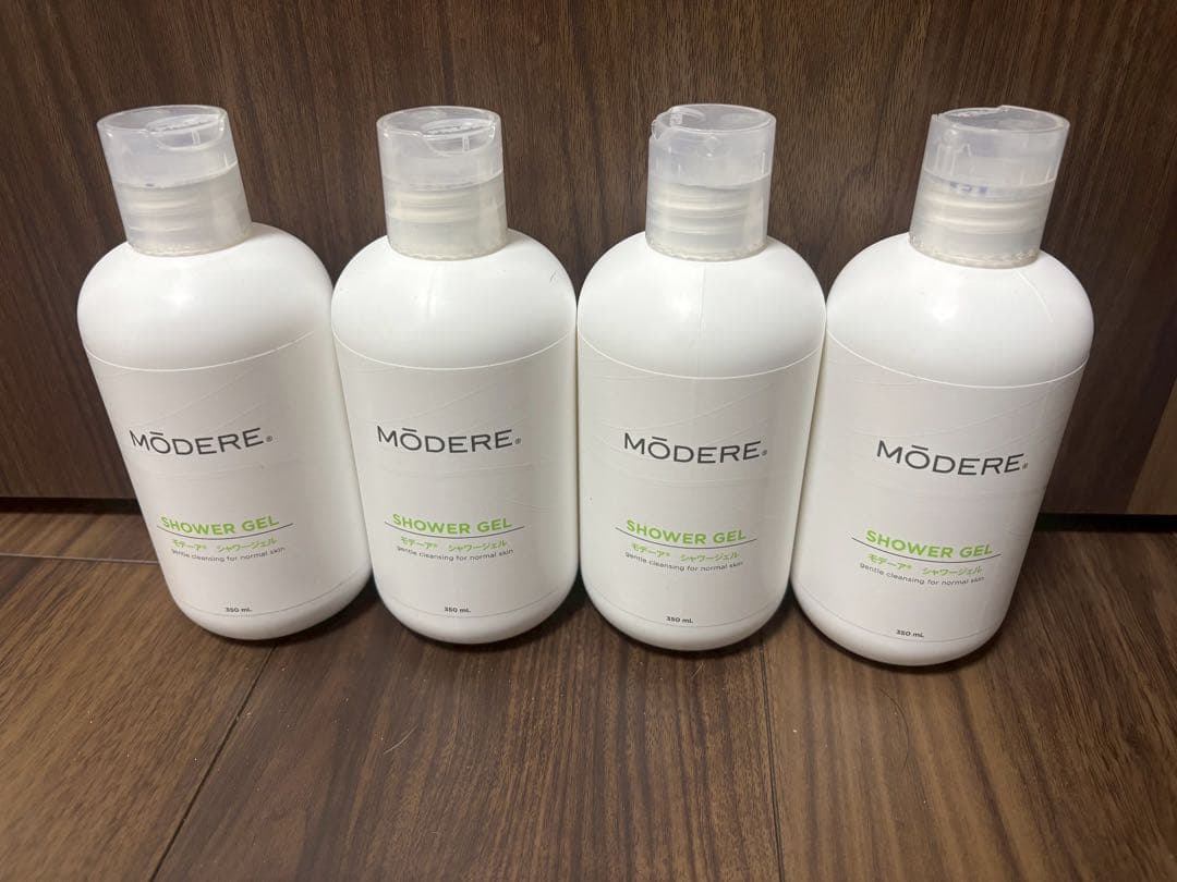 モデーア　シャワージェル　4本セット ポンプ付き