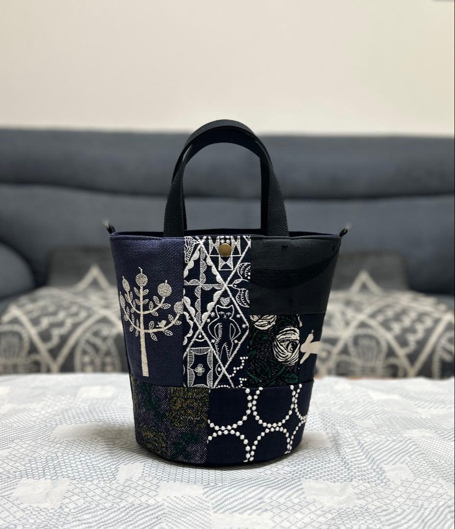ハンドメイド ミナペルホネン パッチのバケツトート
