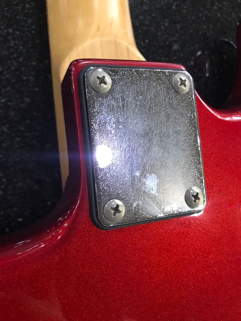 Legend エレキギターレッド　ケース付き