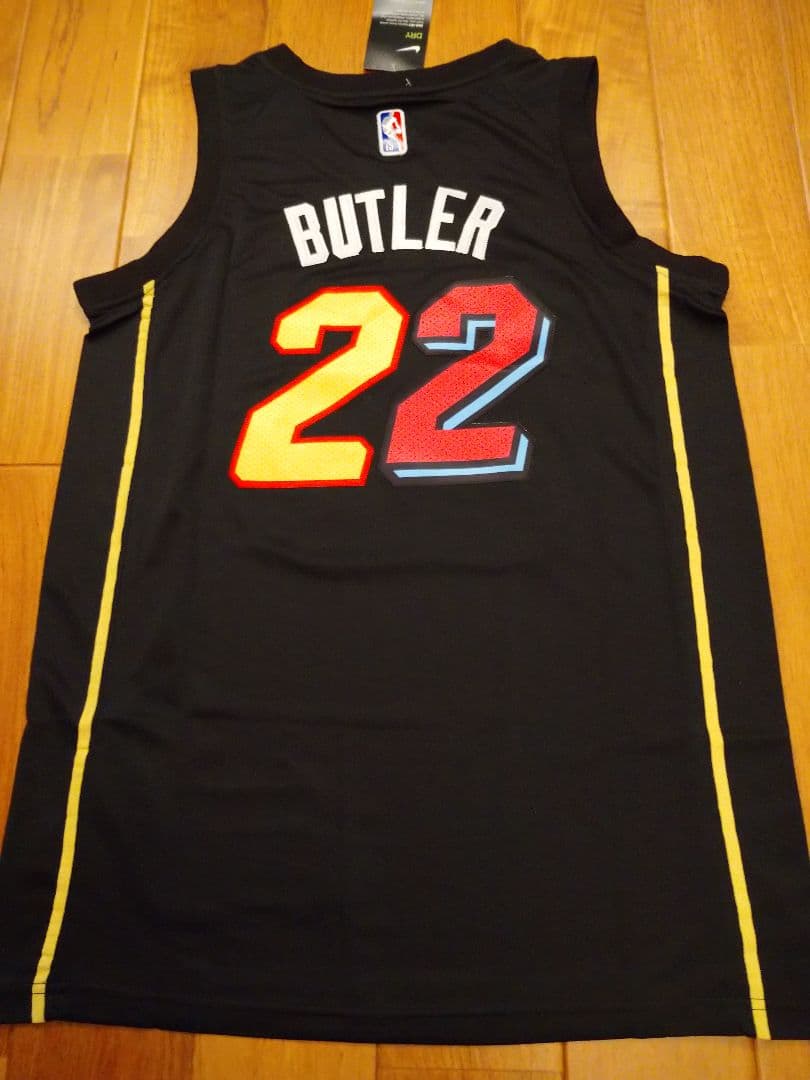 チ*ス様 ナイキ マイアミヒート バトラー選手 ユニフォーム 新品未使用