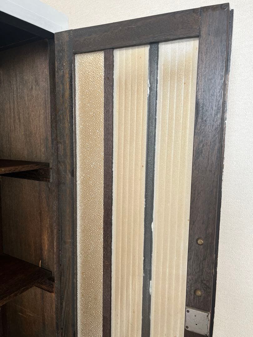 ヴィンテージ　木製キャビネット　ガラス扉