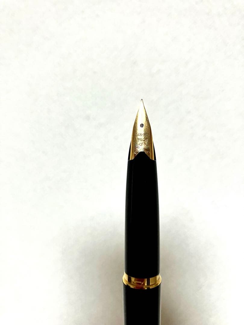 ト*モ様 未使用品　PILOT パイロット 万年筆14k　ボールペンセット