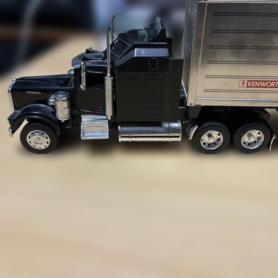 トレーラー　ミニカー