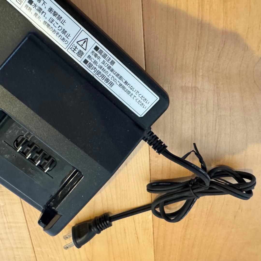 Panasonic電動自転車用充電器　NKJ075Z1