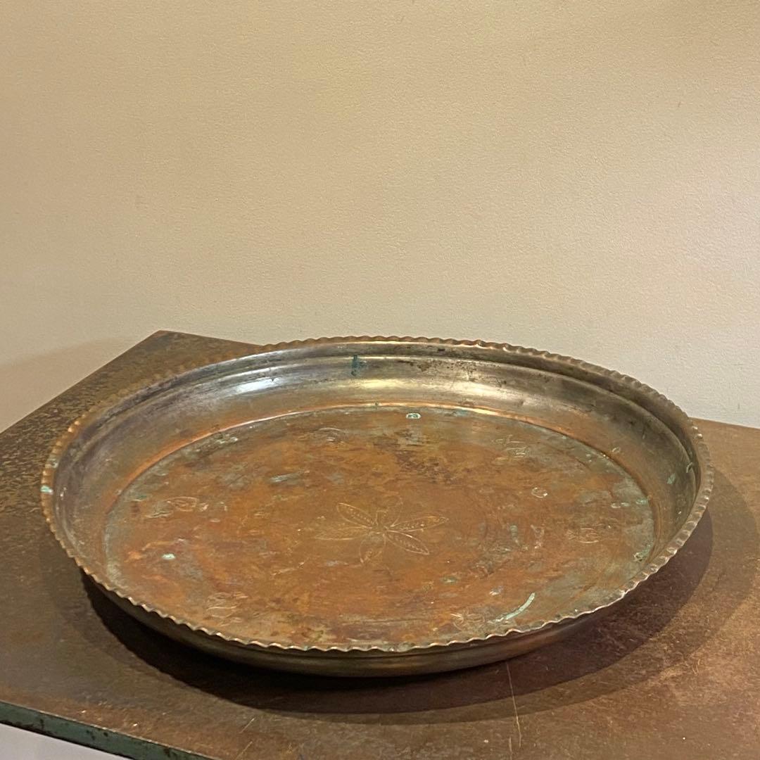古い銅製のトレイ 錫メッキ 打ち出し アンティーク