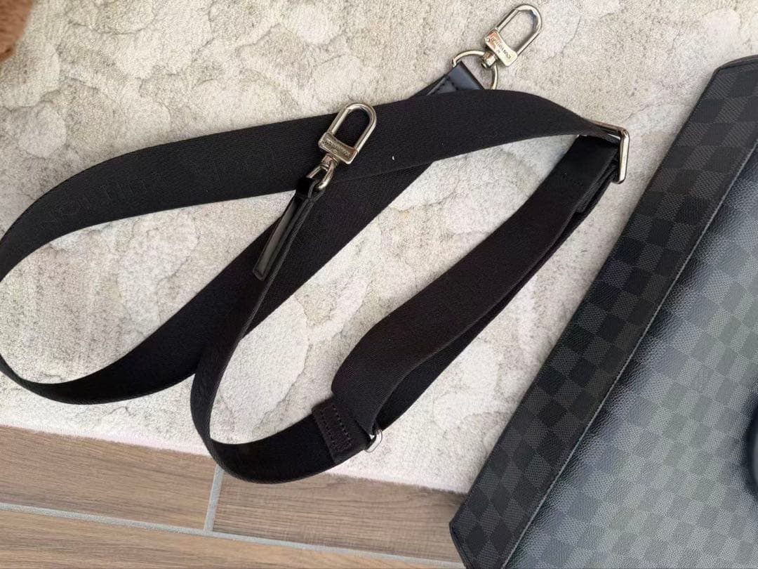 ルイ ヴィトン ダミエグラフィット PDJ ポルトドキュマン ジュール バッグ