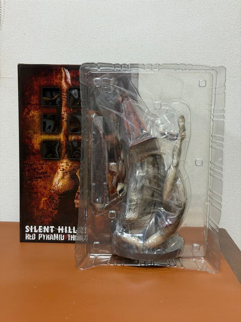 サイレントヒル2 レッドピラミッドシング 1/6スタチュー マネキンVer.
