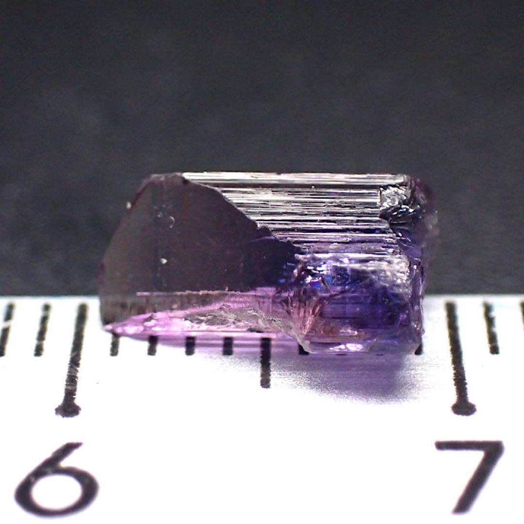 【タンザニア/メレラニ産】非加熱マルチカラーゾイサイト