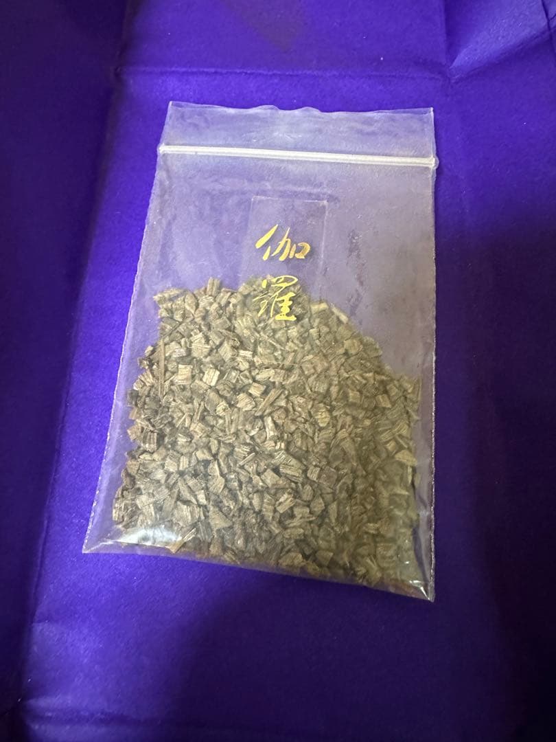 伽羅/玉初堂/2.9g・伽羅/3.7g・沈香/玉初堂/7.6g・沈香/1.2g
