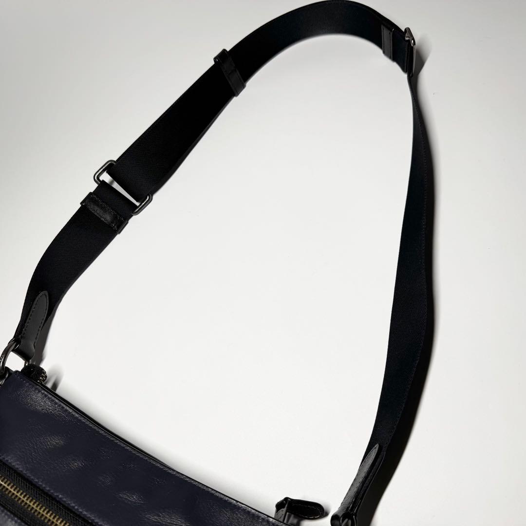 【美品】コーチ バイカラー ショルダーバッグ グラハム レザー 黒色 ネイビー