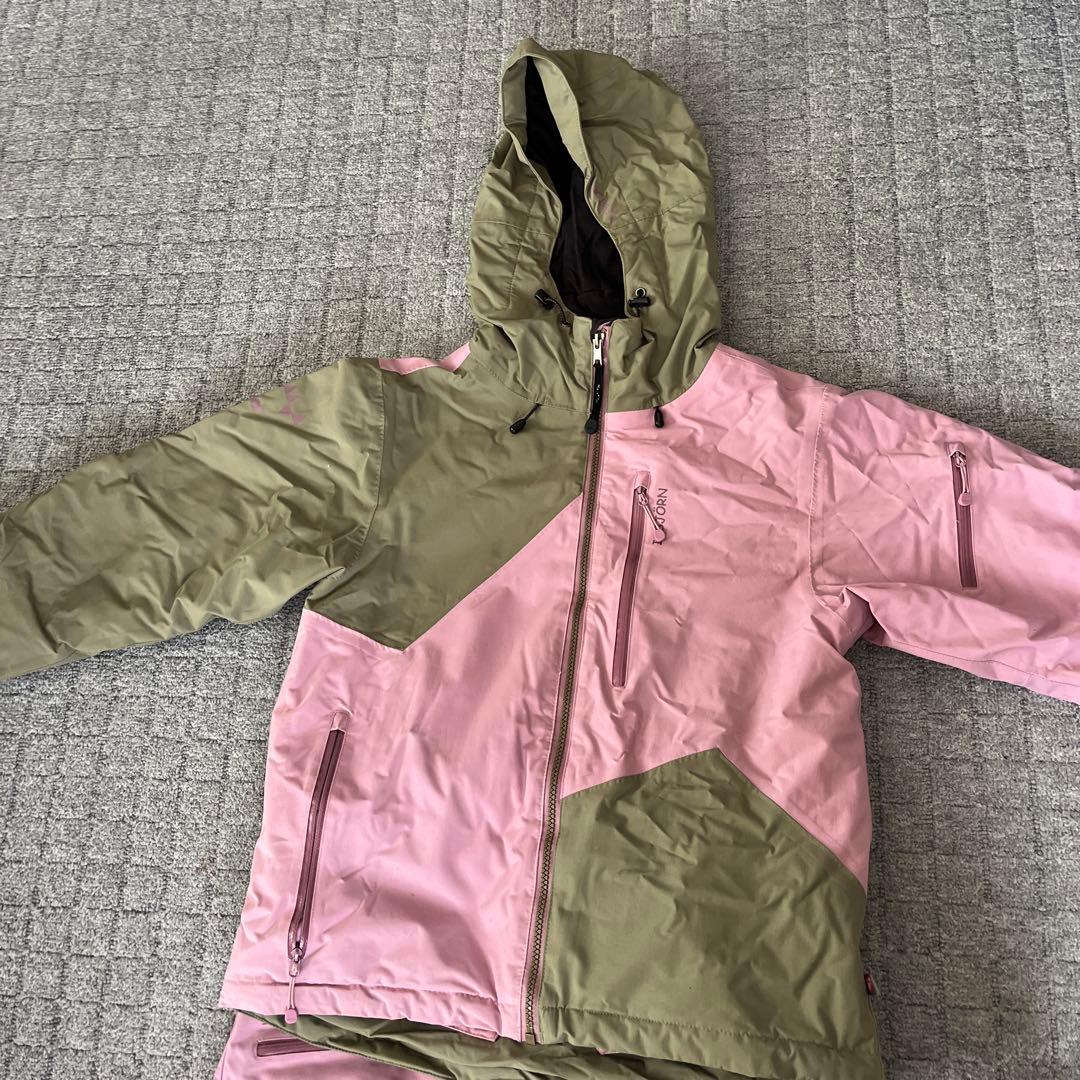 美品！イスビョン/134/140 暖かくとっても可愛いデザインです。