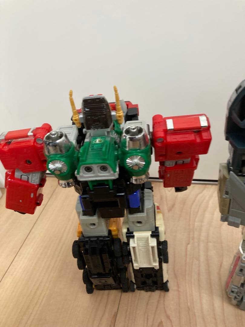 救急戦隊ゴーゴーファイブ」・DX超合金「緊急合体ビクトリーロボビクトリーマーズ①