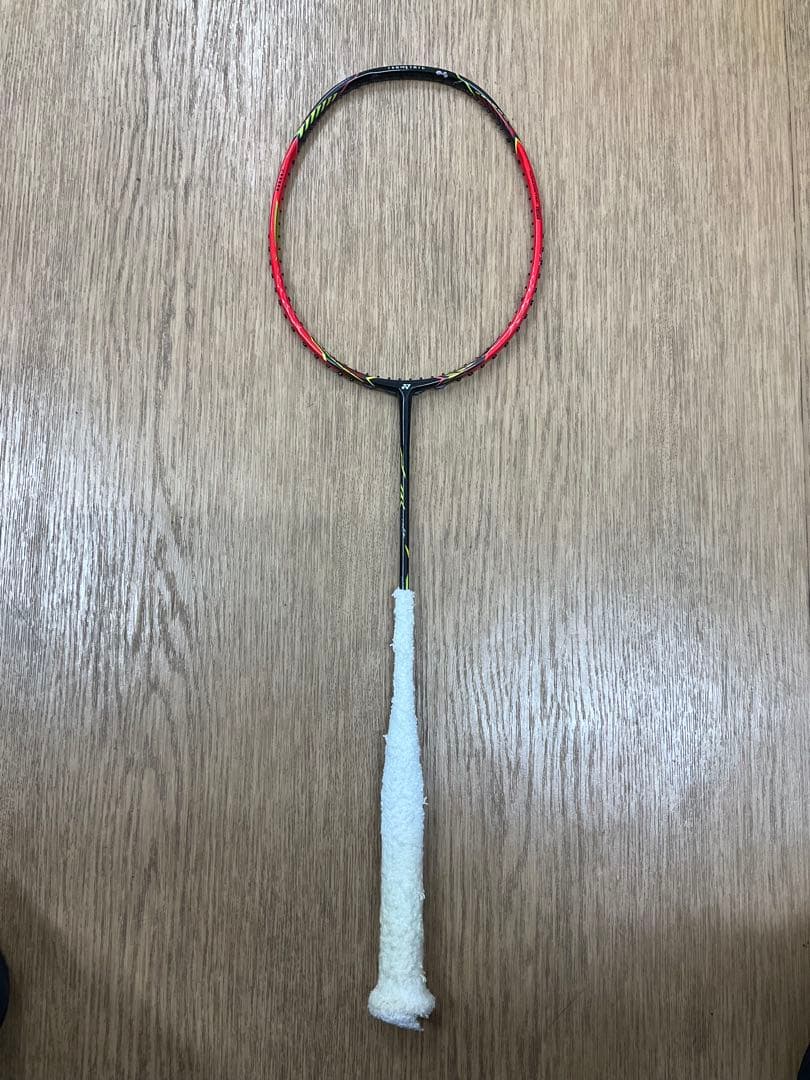YONEX ヨネックス　ボルトリックリンダンフォース 3UG5 ジャンク品
