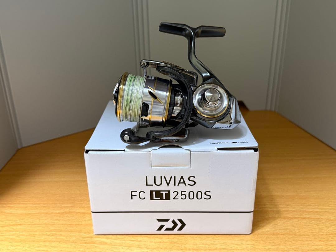 新春特価　DAIWA 20 ルビアス　2500Sスピニングリール