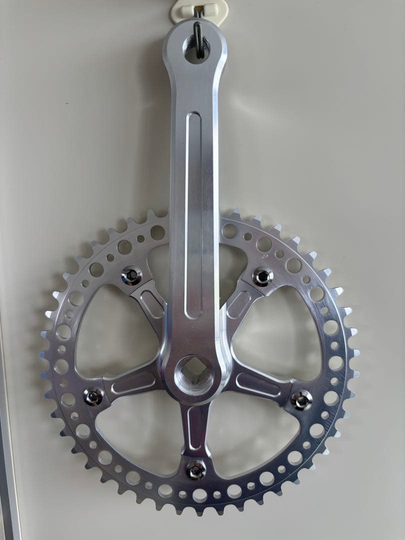 アルミ製シルバー クランクセット