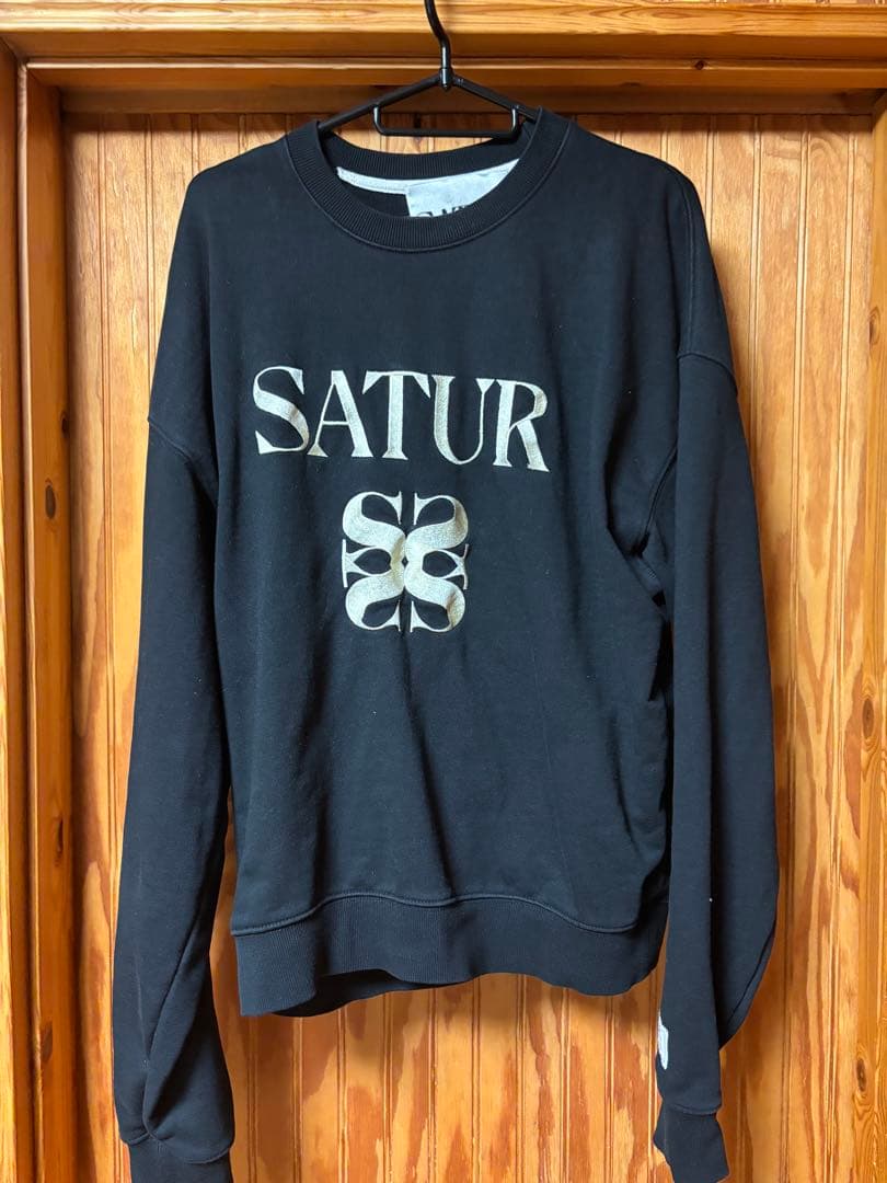 SATUR ロゴスウェット