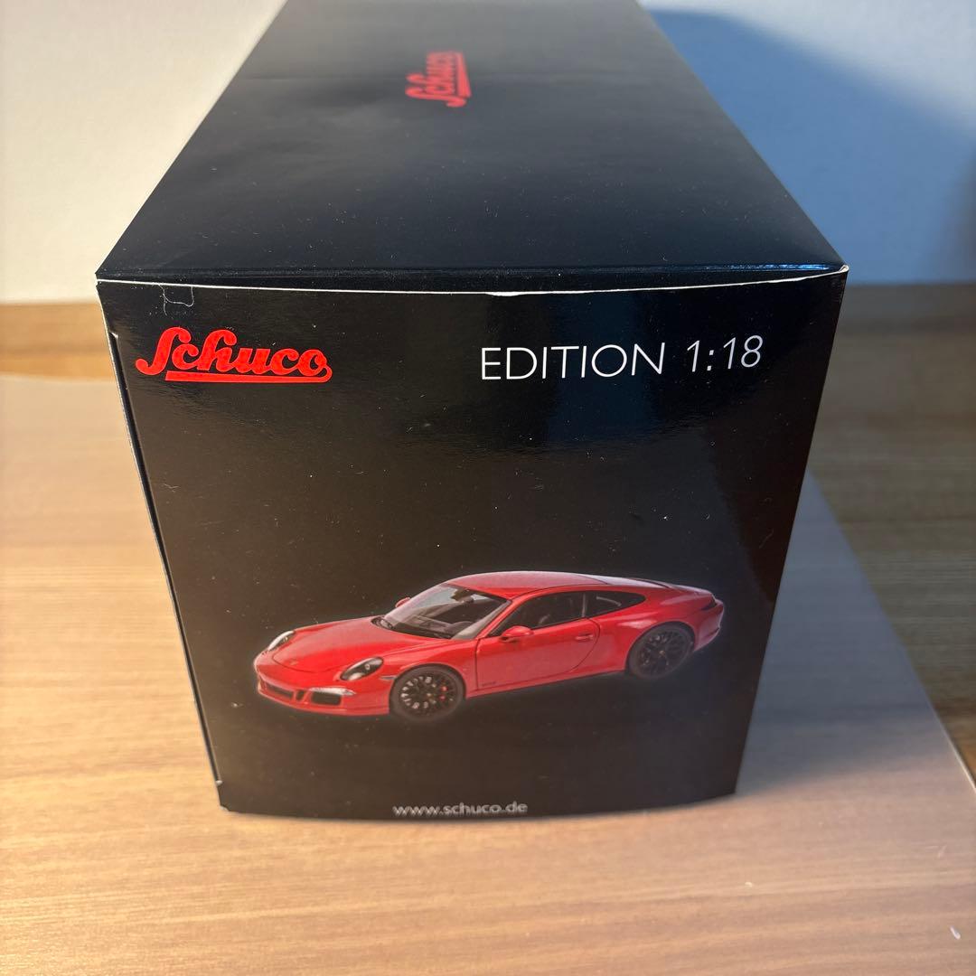 シュコー　ポルシェ 911 GTS レッド 1/18 ミニカー