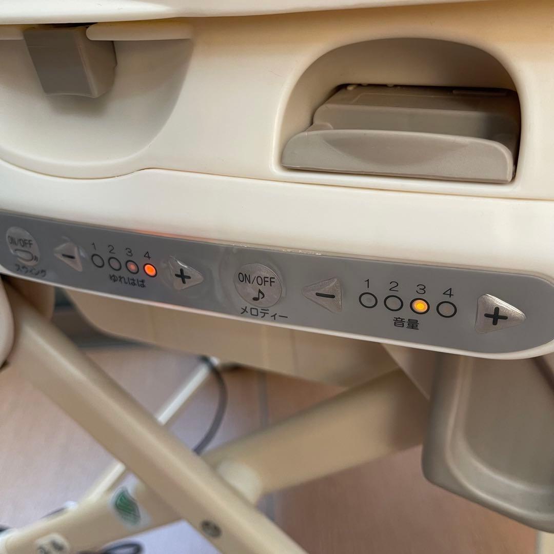 綺麗！コンビ　ネムリラ　オートスウィング　電動　ハイローチェア