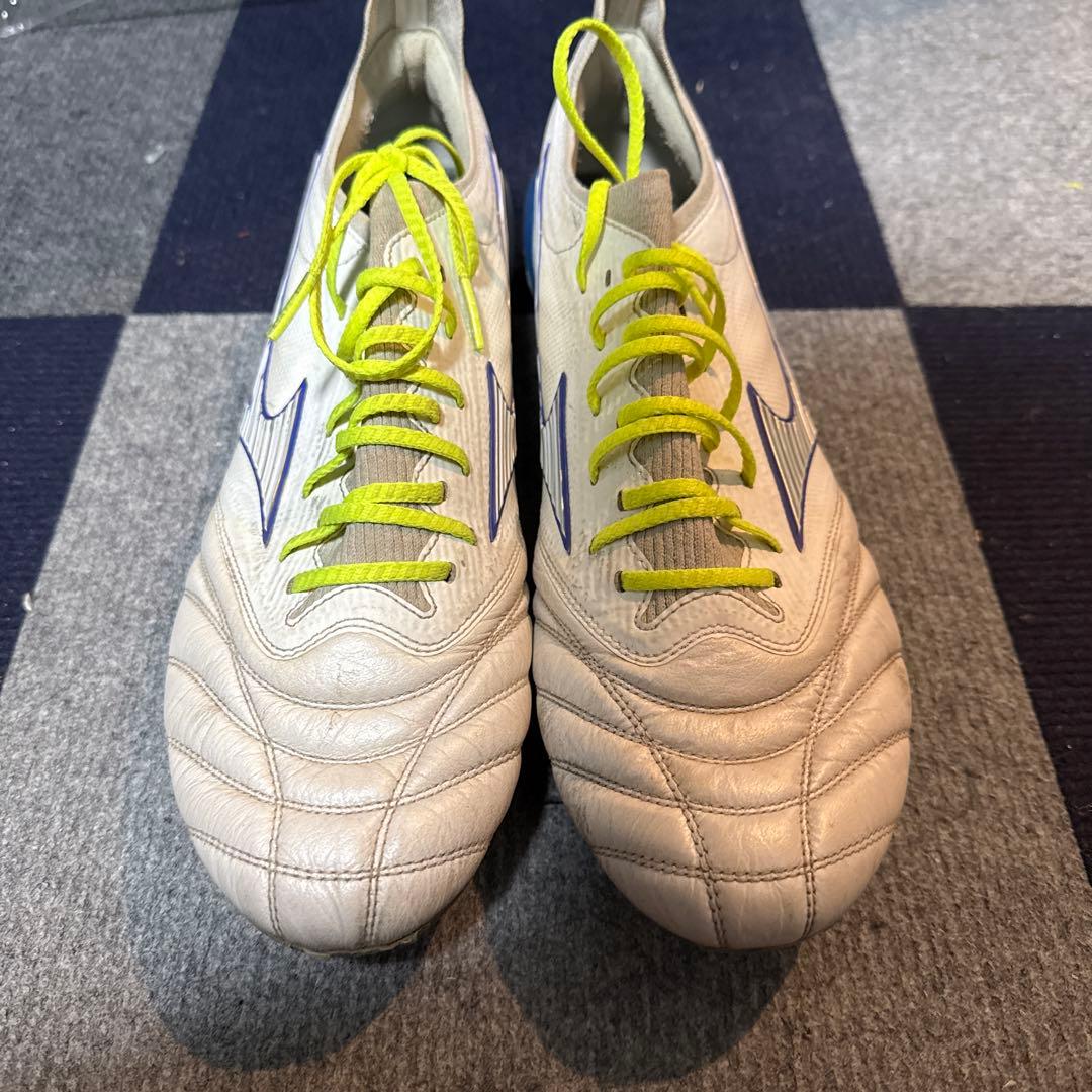 MIZUNO モレリアネオ4ベータ　限定カラー