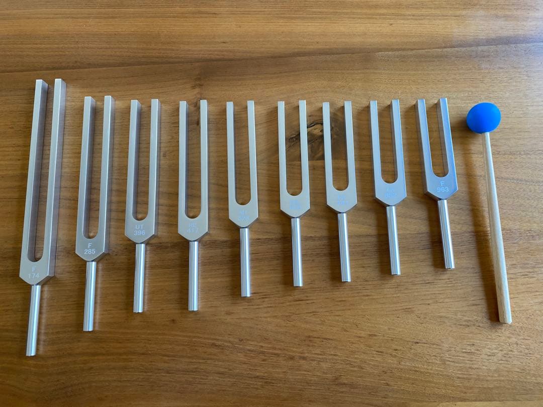 新品　音叉　ソルフェジオ周波数　９本セット　7つのチャクラ　瞑想