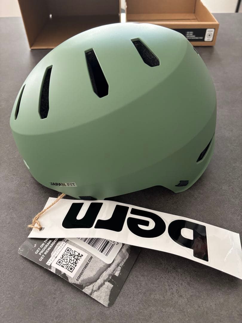 バーン bern ヘルメット MACON2.0