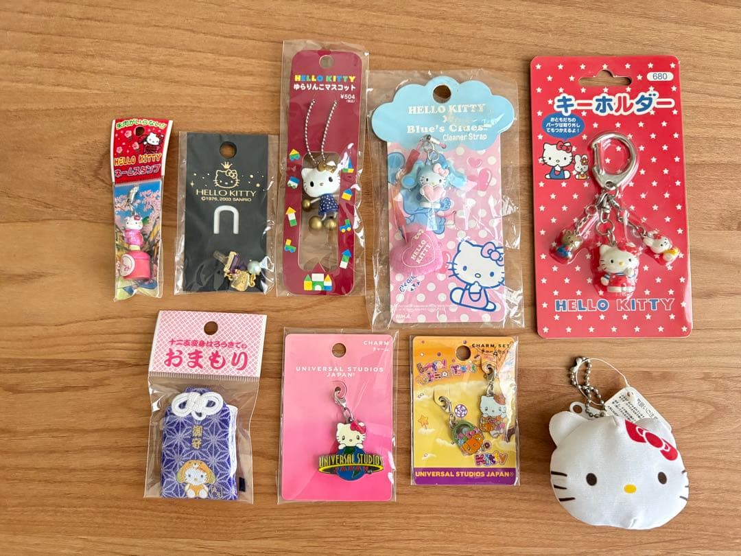 ご当地キティ　１２０点セット　ハローキティ　ストラップ