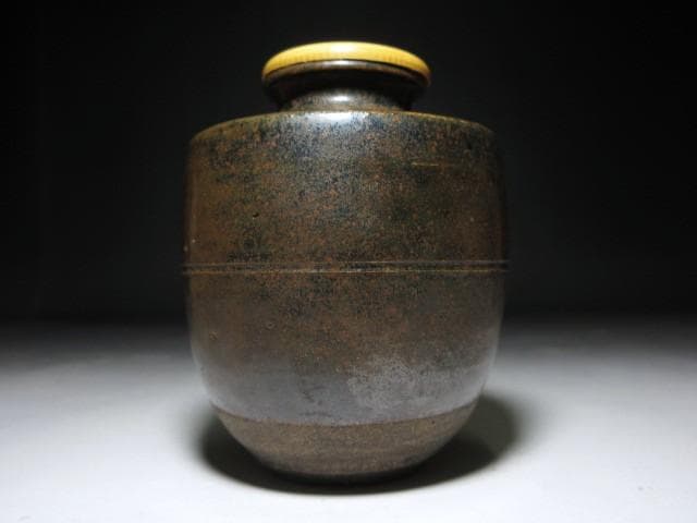 時代／瀬戸 茶入／裏千家十五世 鵬雲斎 書付花押「山の井」／桐箱 替え仕覆