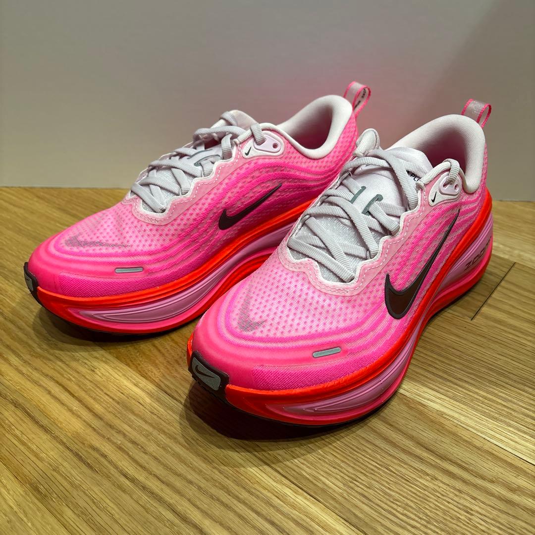 【25.5cm/新品未使用】ウィメンズ　ナイキ ボメロプラス