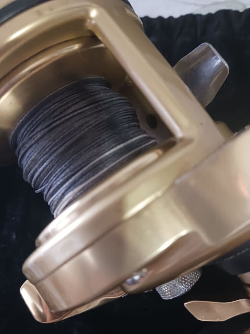 《美品》SHIMANO KAIKON 2000T 両軸リール