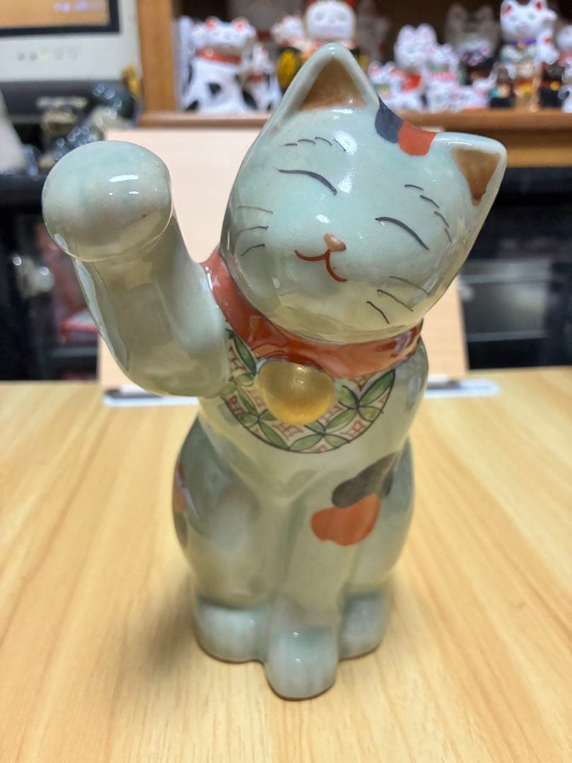 有田焼　招き猫　円左エ門窯