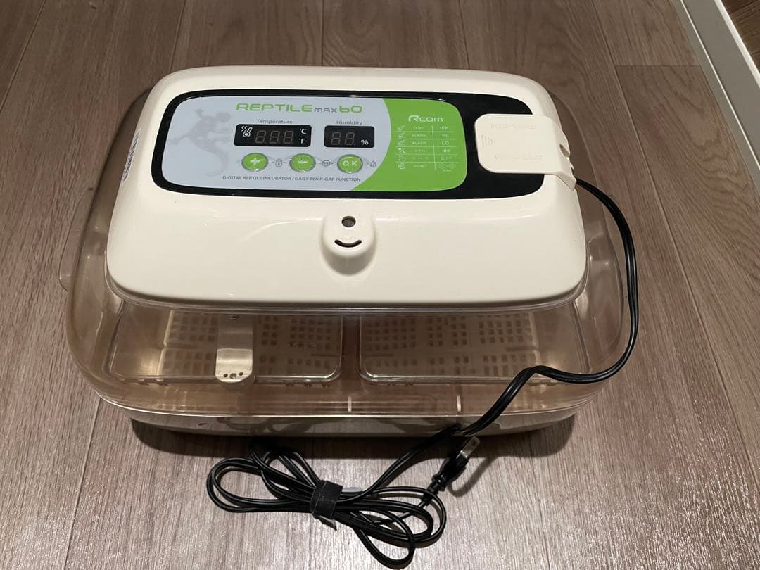 REPTILE max 60 デジタルインキュベーター 孵卵器