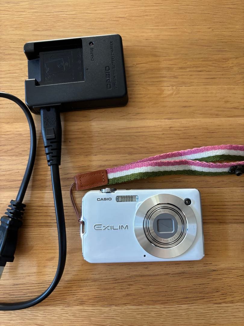 CASIO カシオ EXILIM EX-S10 コンパクト デジタルカメラ