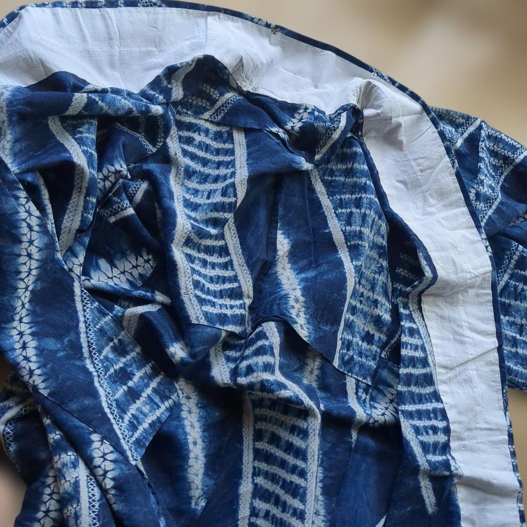 ネイビーとホワイトの絞り浴衣