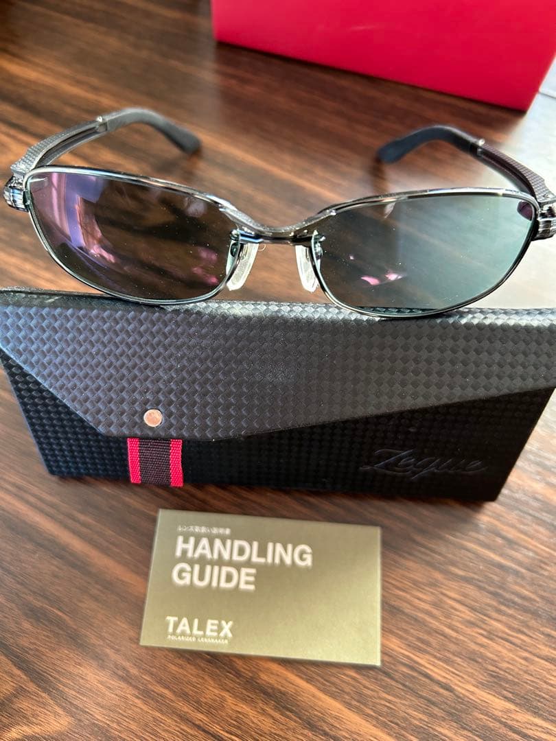 Zeque サングラス カーボン調ケース付き