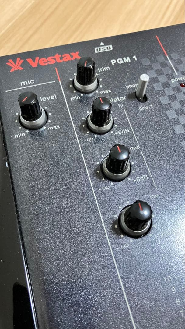 じ*!様 Vestax ミキサーVMC-002XLu