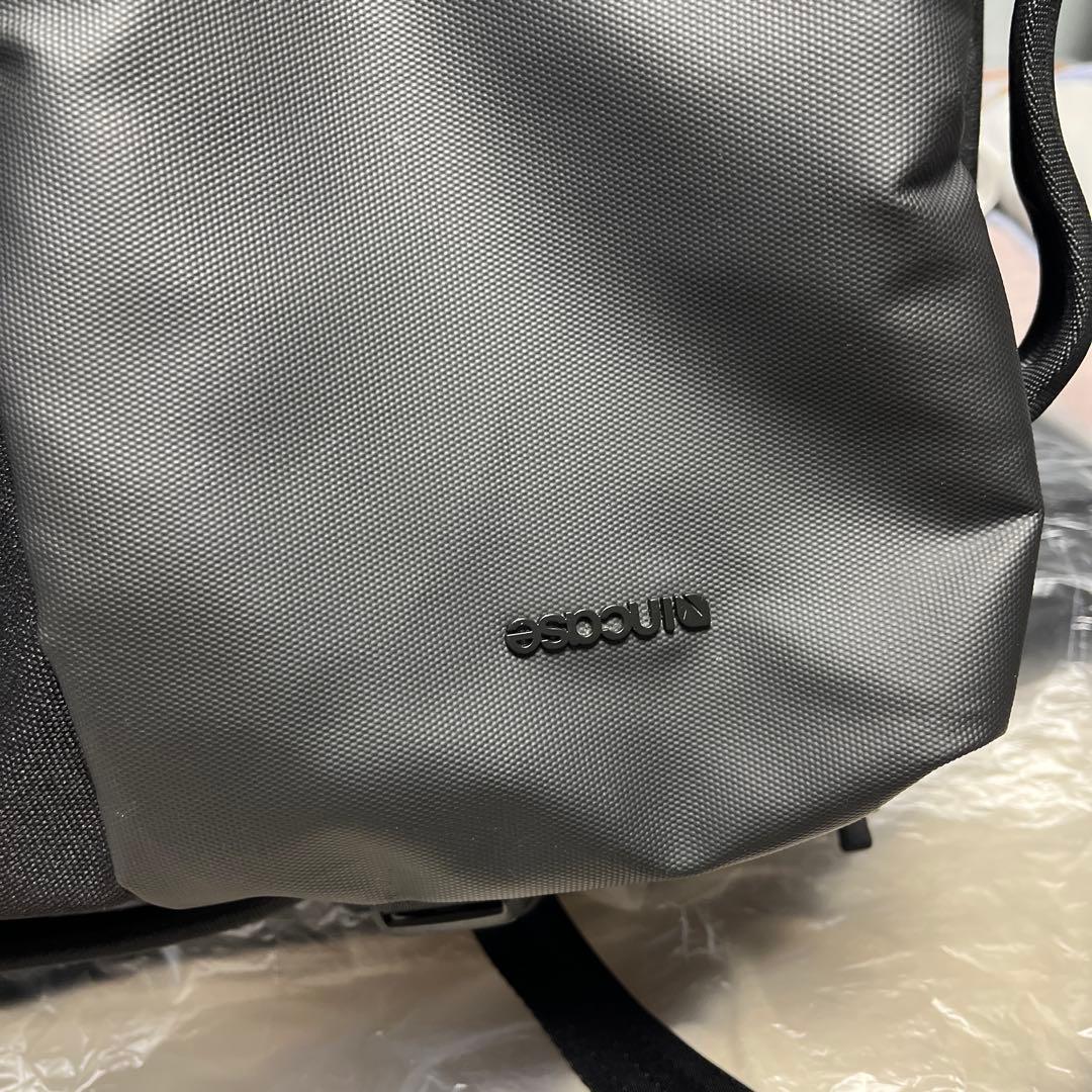 Incase A.R.C. Travel Pack ブラック