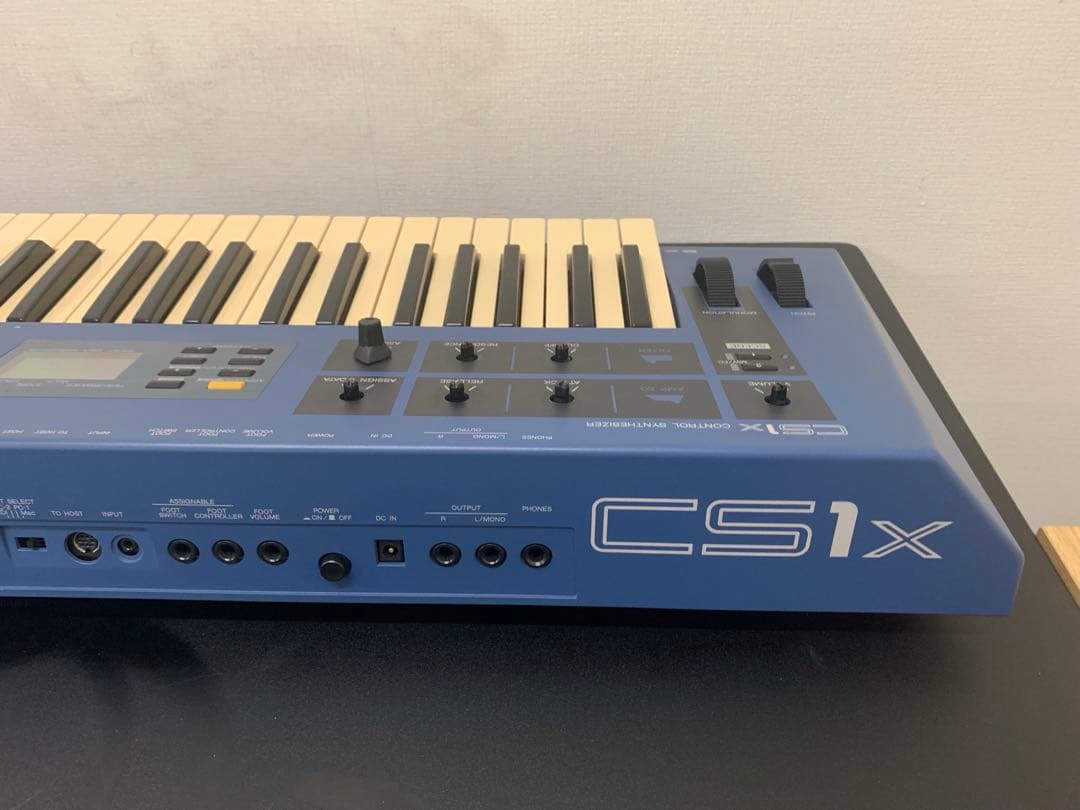 YAMAHA ヤマハ シンセサイザー CS1x ブルー キーボード