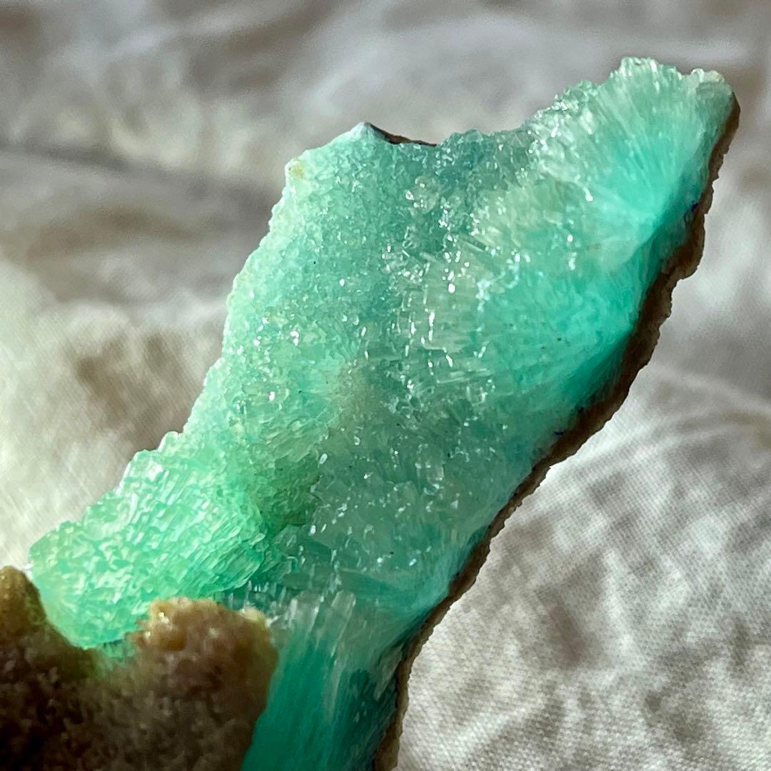 グリーンブルー アラゴナイト 172ct 宝石 原石 パキスタン 鉱物 天然石